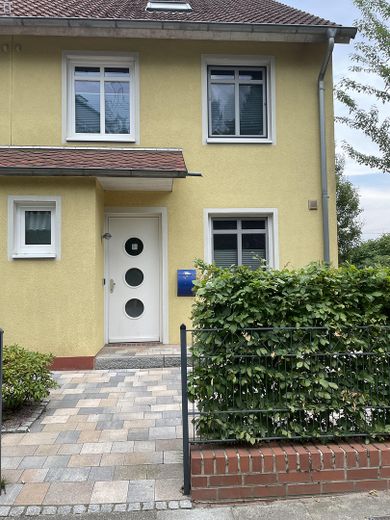 Aussen- Eingangsbereich