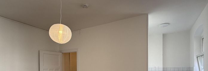 Helle bezugsfreie 1-Zimmer Altbauwohnung in der Nähe vom Schlosse Charlottenburg (provisionsfrei) – Zimmer