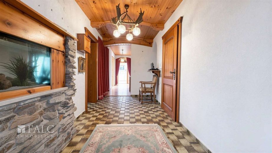 Familienidylle in Groß-Gerau - ein Zuhause mit Garten, Pool &amp; viel Platz – Flur