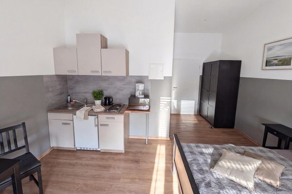 Möbliertes 1-Zimmer-Apartment, All-Inclusive – Wohnen auf Zeit / Furnished Studio, All-Inclusive