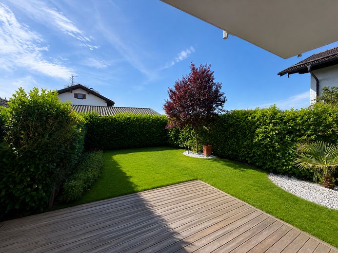 Neuwertiges Reihenendhaus mit modernem Wohnkomfort – Garten