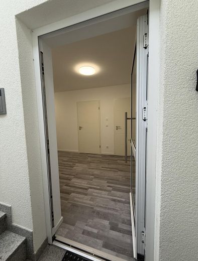 Terrasse statt Balkon: Attraktive 3-Zimmer-Wohnung – Zdjęcie 9