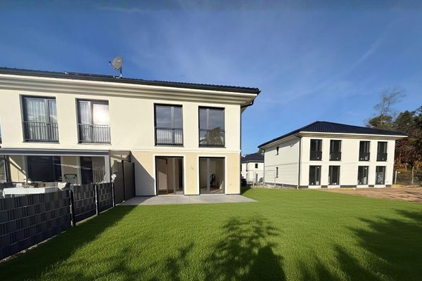 Doppel casa nuova esclusiva al lago - efficiente dal punto di vista energetico e moderna