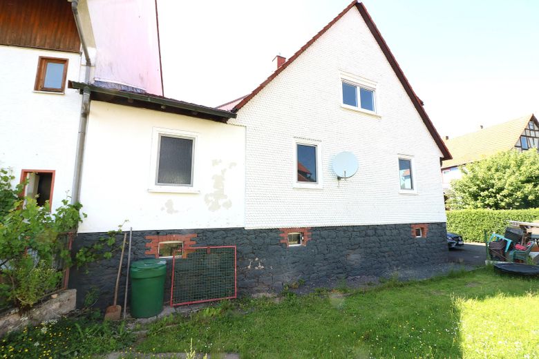 Einfamilienhaus mit Garten