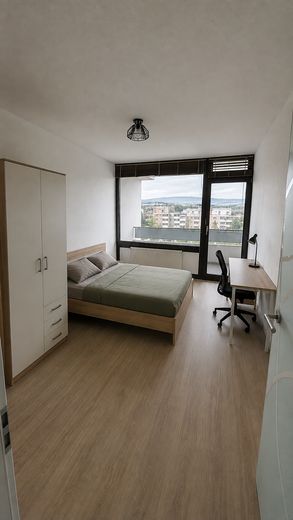 Mainz: Möbliertes WG-Zimmer | 15 m² | 550 € warm – Zimmer