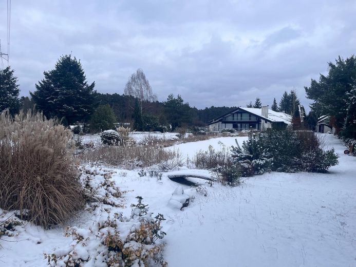 2 Häuser einzeln oder zusammen auf großem Grundstück – Winter