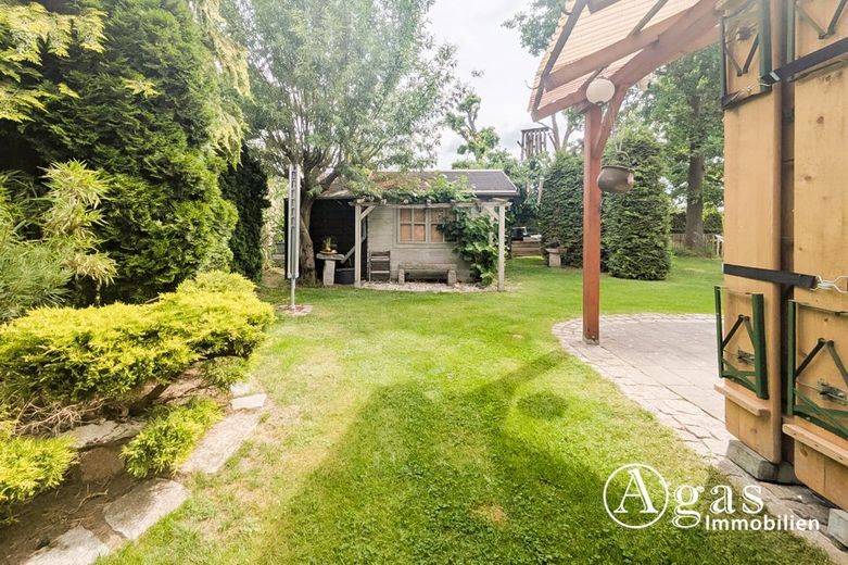 4-Zimmer-Einfamilienhaus mit liebevoll gepflegtem Garten und großer Terrasse in Fredersdorf Nord – Gartenhaus