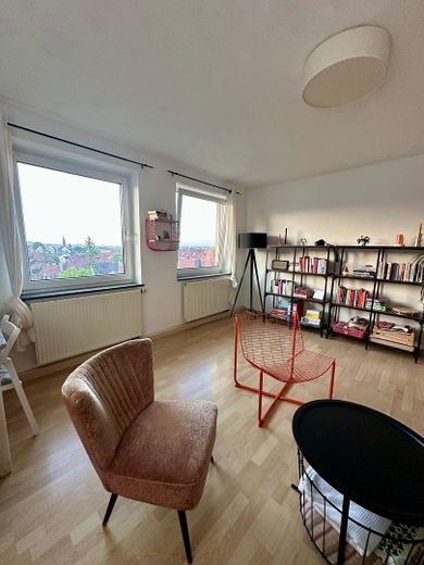 PROVISIONSFREI: Helle 1-Zimmer-Wohnung mit Panoramablick & Loggia in Stuttgart-Ost – Zdjęcie 3