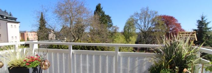 Sonnige 3-Raumwohnung mit Südbalkon und Stellplätzen in gepflegter Anlage