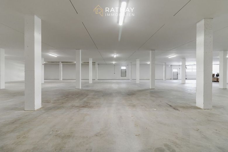 Attraktive Lagerhalle mit 800qm in sehr guter Lage von Schierling zu vermieten – Halle