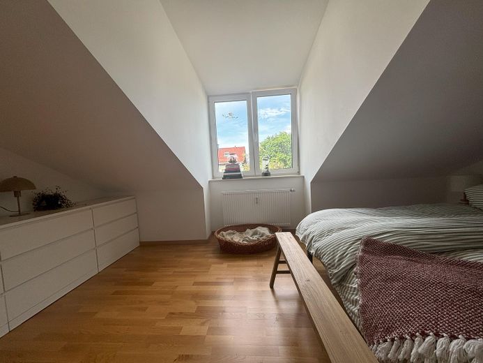 Schlafzimmer Bild 2