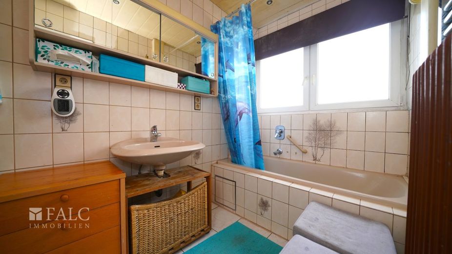 Bezugsfrei! 5 Zimmer, Terrasse und Garten - FALC Immobilien Heilbronn – Wasser marsch