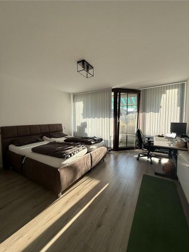 Schlafzimmer möbliert