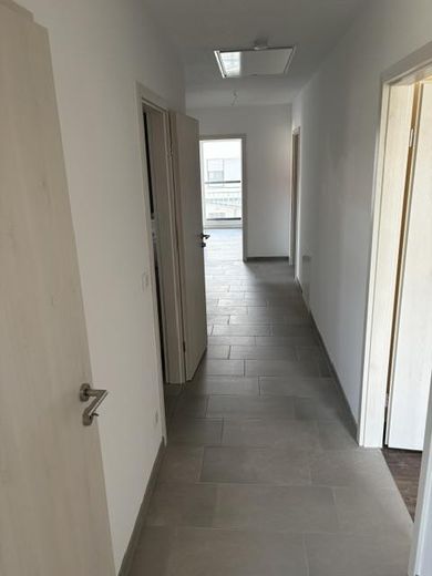 3,5 Zimmer DG- ETW im neuw. 2-FH, 91220 Schnaittach  EB 11/23 incl. Gartenanteil/Garage uvm. – Flur ETW2 DG leer