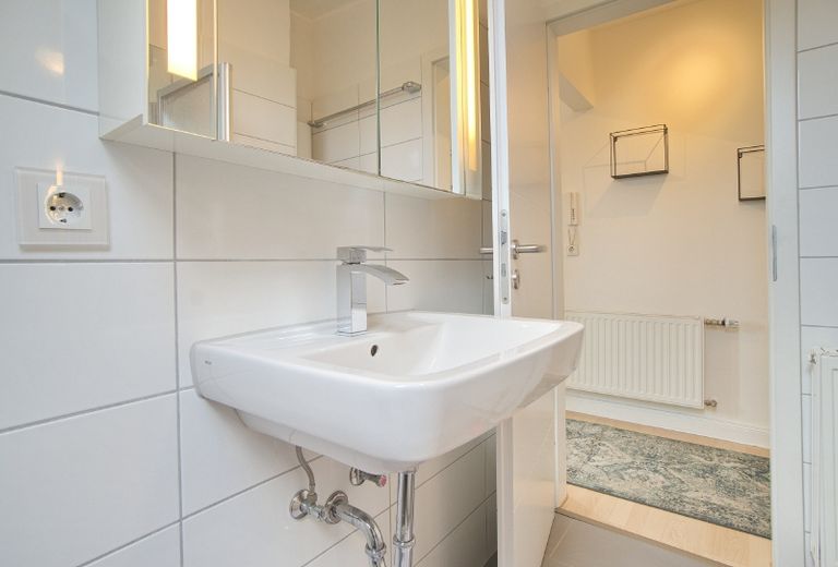 Sehr schöne Maisonettewohnung mit Traum-Ausblick und guter Ausstattung, PKW-Stellplatz direkt am Haus – 54fe624b951a24f925b36ec7b944e38a49c130e4.jpg