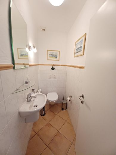 Gäste-WC, Zugang über Diele