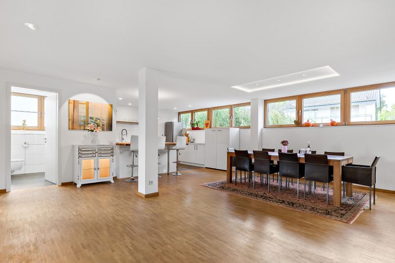Ankommen & Wohlfühlen auf dem Rotenbühl- 142m² mit Blick ins Grüne – Wohn- und Essbereich