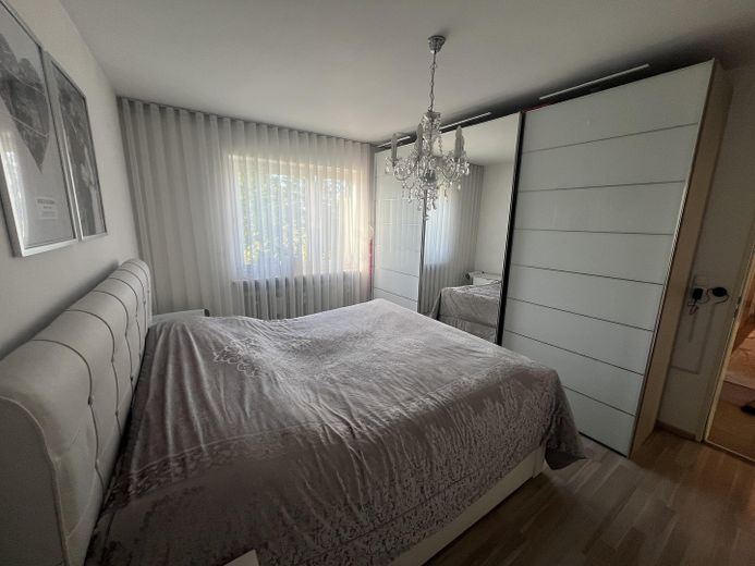 Schlafzimmer Eltern