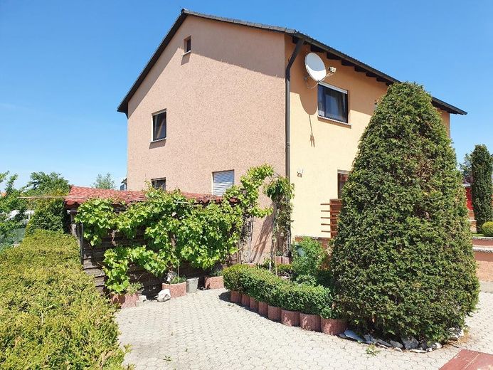 2 Doppelhaushälften auf 739 m² – eine frei, eine vermietet + zusätzliches Flurstück PROVISIONSFREI – Foto 4