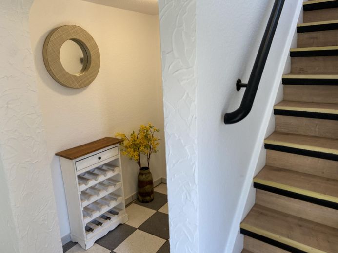 Haus 28 -Eingang und Treppe