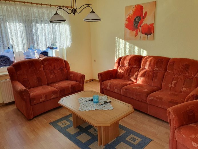 Wohnzimmer untere Wohnung