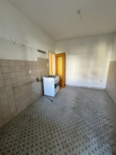 2 locali con balcone a Karlsruhe-Mühlburg – Ideale per inquilini con abilità manuali – Küche