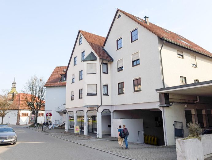 Renovierte 2-Zimmer-Wohnung in Korb mit Garagenstellplatz & Terrasse – Außenansicht