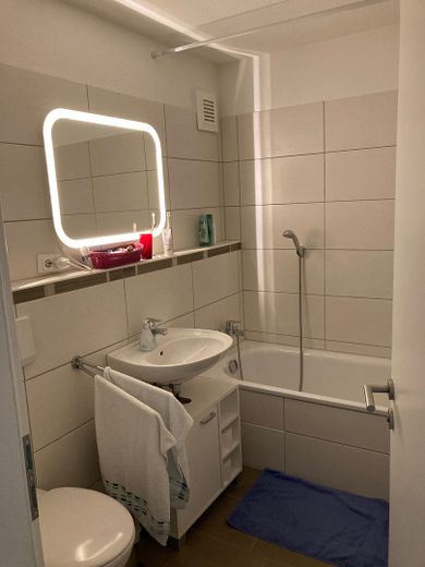 Bubenbach - Schöne 3- Zimmer Erdgeschosswohnung zu vermieten (4) (ID142) – Bad