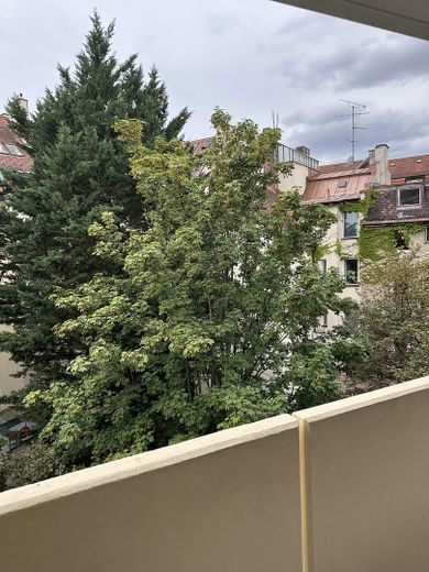 Top Lage an der Münchner Freiheit - Komplett ausgestattet - Südbalkon und sehr ruhig – Balkon I