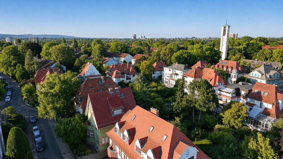 Solidna inwestycja kapitałowa we Frankfurcie | wynajęta | miejsce w garażu podziemnym w cenie – Nachbarschaft