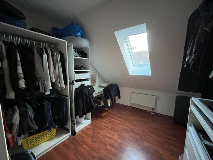 Kind 2 / Ankleidezimmer / Büro