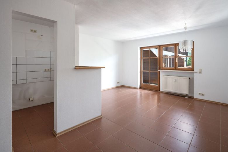 Bergblick inklusive - 2-Zimmer-Wohnung in Schleching – Wohnen und Kochen vereint