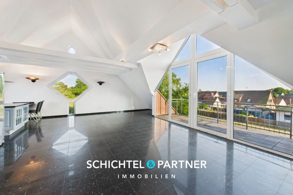 Uphusen | Seltenes Wohn- und Geschäftshaus mit Parkhof und Autohalle