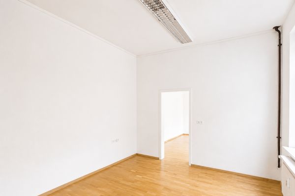 Ideal für kreative Nutzungskonzepte – flexible Gewerbeeinheit in zentraler Lage Offenbach