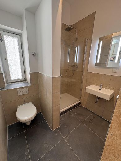 Erstbezug nach Renovierung! 3-Zimmerwohnung in top Lage! – neues Tageslichtbad