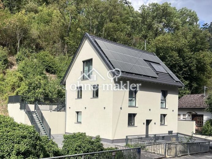 Provisionsfrei, kernsaniertes Zweifamilienhaus – Foto 1