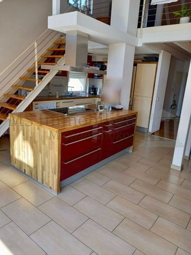 *** Charmante Maisonette-Dachgeschosswohnung mit Balkon + Garage + Außenstellplatz *** – Küche Ansicht 1