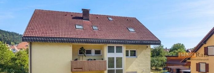 IMMORath.de - Appartement lumineux de 4 pièces avec balcon