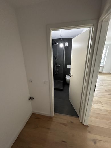 Ampio appartamento ammobiliato di 1 stanza con balcone a Monaco-Solln, disponibile dal 01.04.2026 – Foto 7