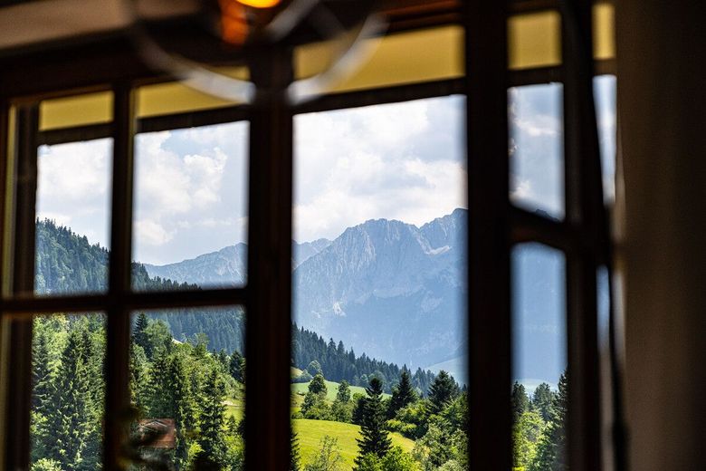 Einzigartiger Bergblick - sanierte 3-Zimmer Wohnung in den Chiemgauer Alpen – Durchatmen