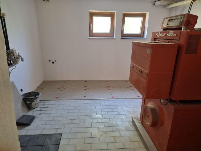 Vermiete Doppelhaushälfte mit 3,5 Zimmer – Waschküche/Heizraum