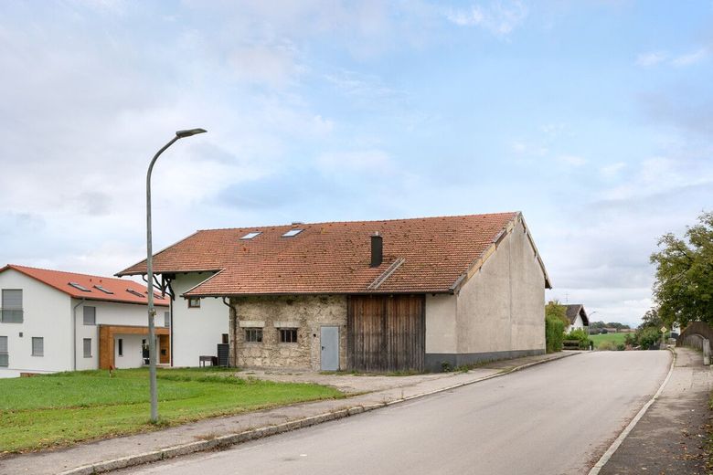 Attraktives Ausbauobjekt: Stadl mit genehmigter Wohnraumschaffung – FINESTEP Immobilien