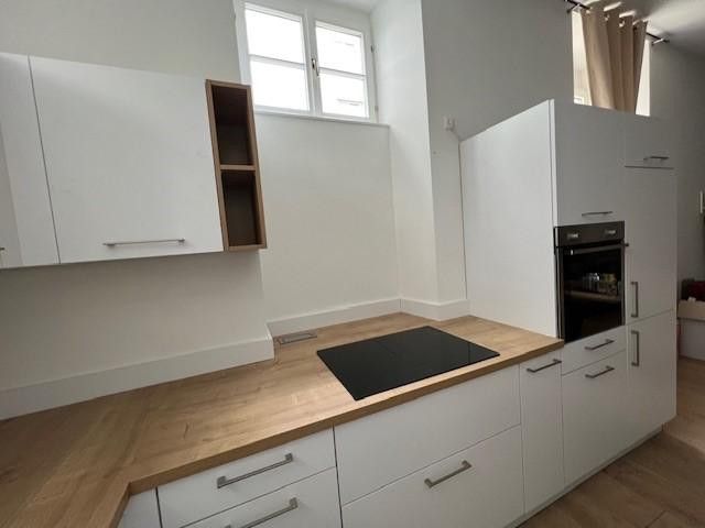 Helle Altbau-Stadtvilla 3-Zimmer-Erdgeschosswohnung inkl. moderner Einbauküche, Stadtzentrum – Küche 2