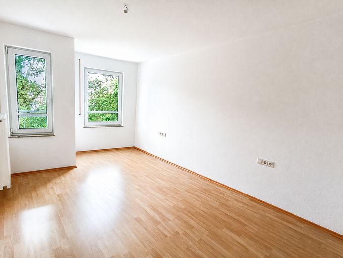 Dresden / Kesselsdorf – prov.frei: 2 Zi. Whg., sep. Küche, Bad (WA+DU), Balkon und TG – Schlafzimmer