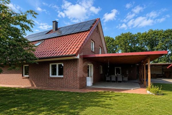 FAMILIENHAUS MIT WOHLFÜHLFAKTOR