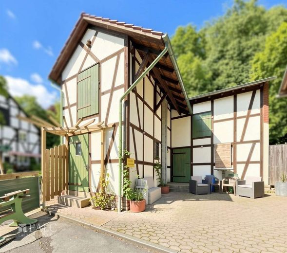 Charmantes Fachwerkhaus mit Scheune, Garten &amp; vielseitigen Nutzungsmöglichkeiten – Scheune