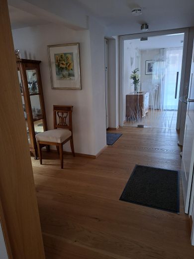 Appartement ancien en duplex élégant et exclusif dans la vieille ville, avec ascenseur et balcon – Eingangsbereich