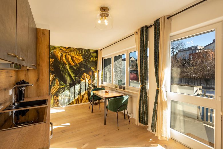 Wunderschöne City Wohnung im Zentrum von Dachau mit Blick auf den Schlosspark! Vollständig möbliert. – Foto 27