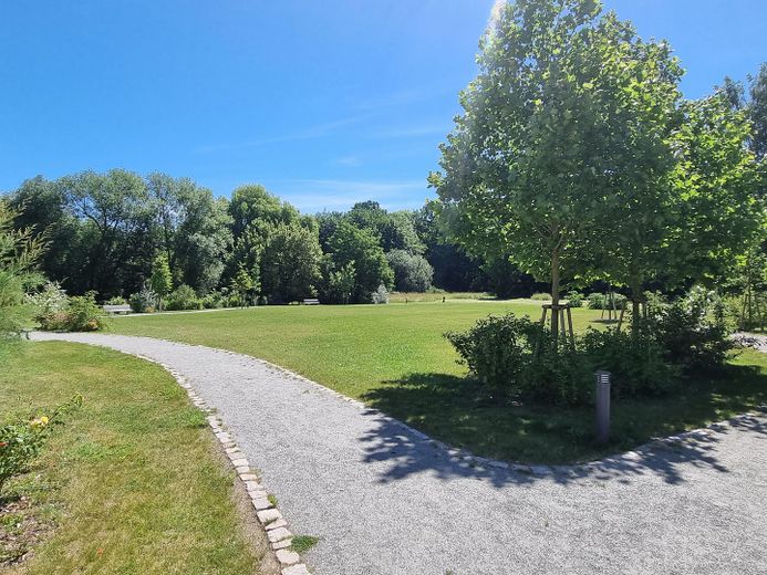 Ferienwohnung, Maisonette mit eigenem Eingang – Ansicht Schlosspark