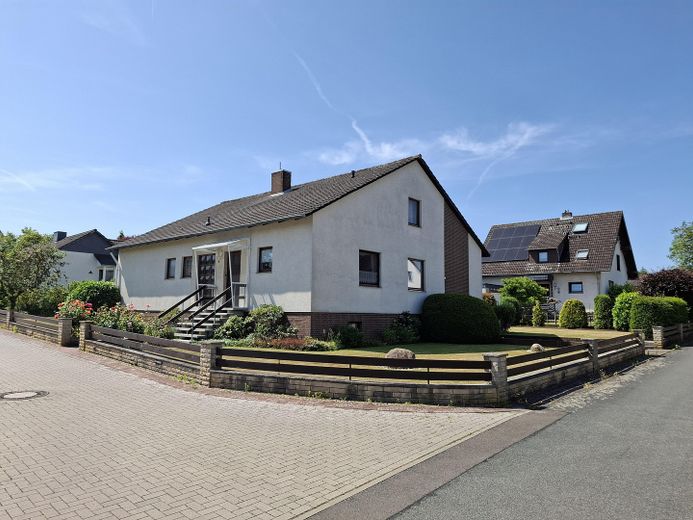 Haus auf Eckgrundstück